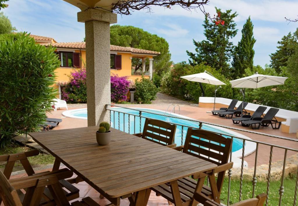 Residence Agrifoglio Monte Petrosu Dış mekan fotoğraf